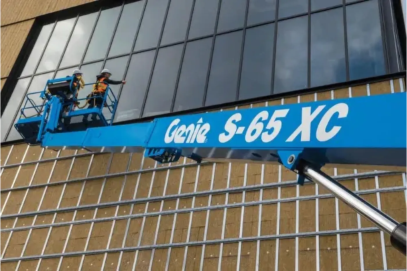 s65-trax-bomlift-genie-zeppelin-rental1.jpg